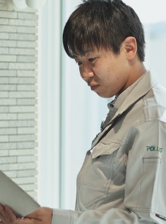 現場監督：宮村